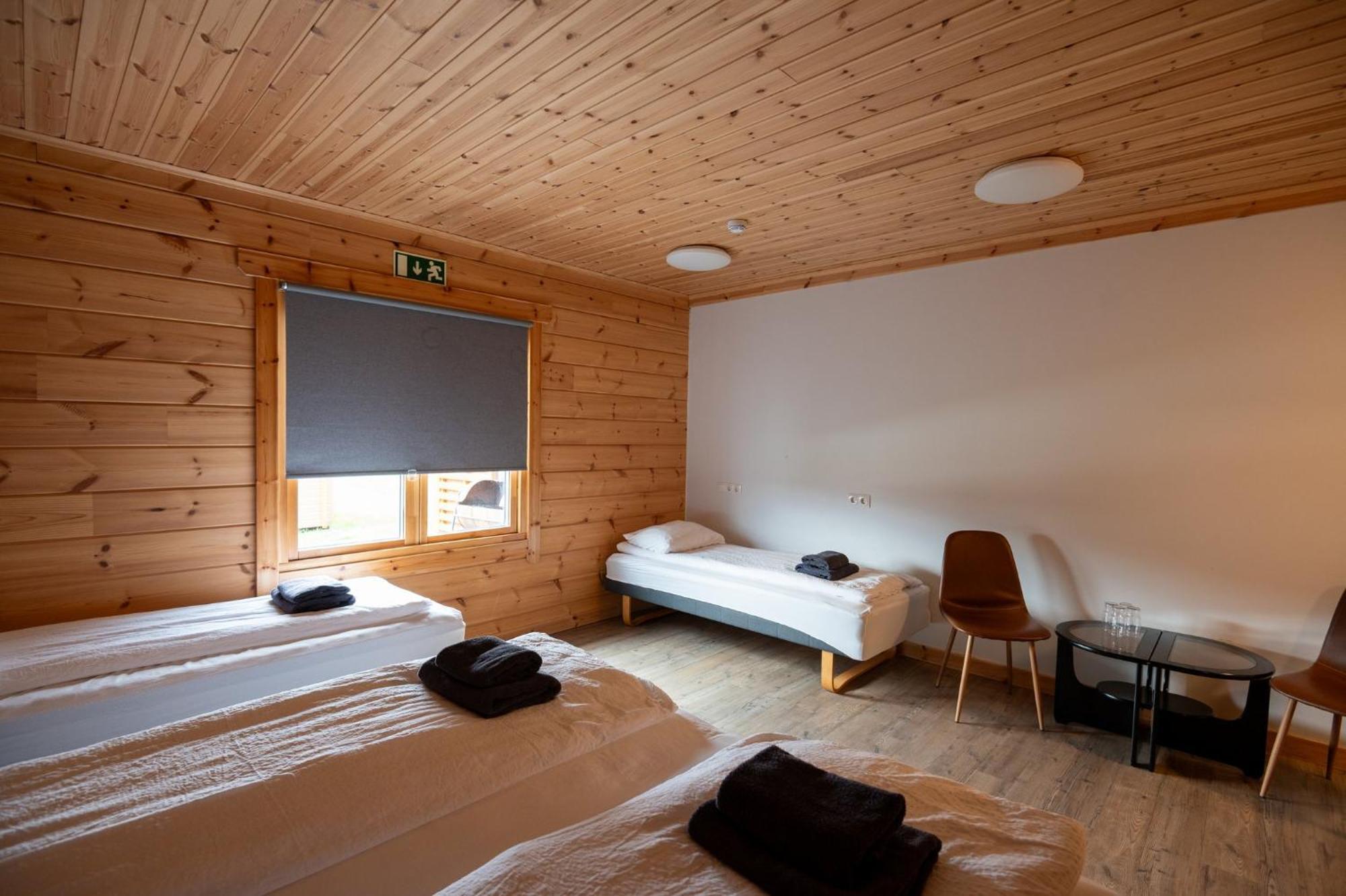 Gladheimar Guesthouse Бльондюоус Екстер'єр фото